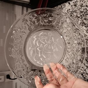 Elegant Clear Glass Serving Bowl